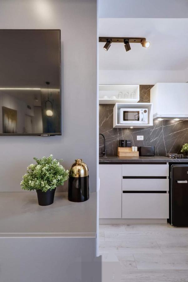 Government Deluxe Studio By Magic Apartments Bucureşti Eksteriør bilde